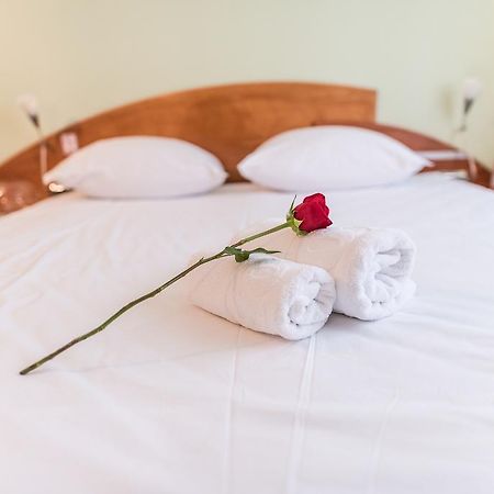 Park Hotel Bihać Eksteriør billede