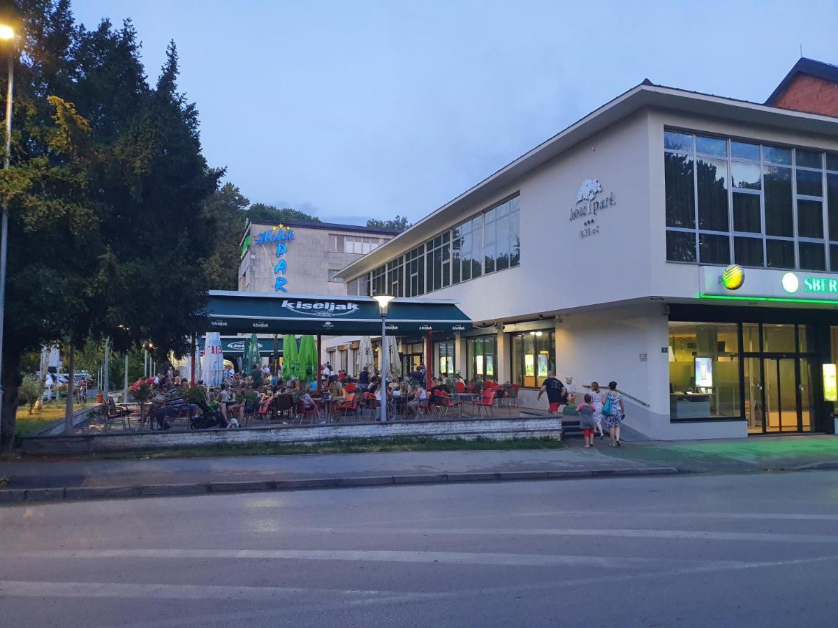 Park Hotel Bihać Eksteriør billede