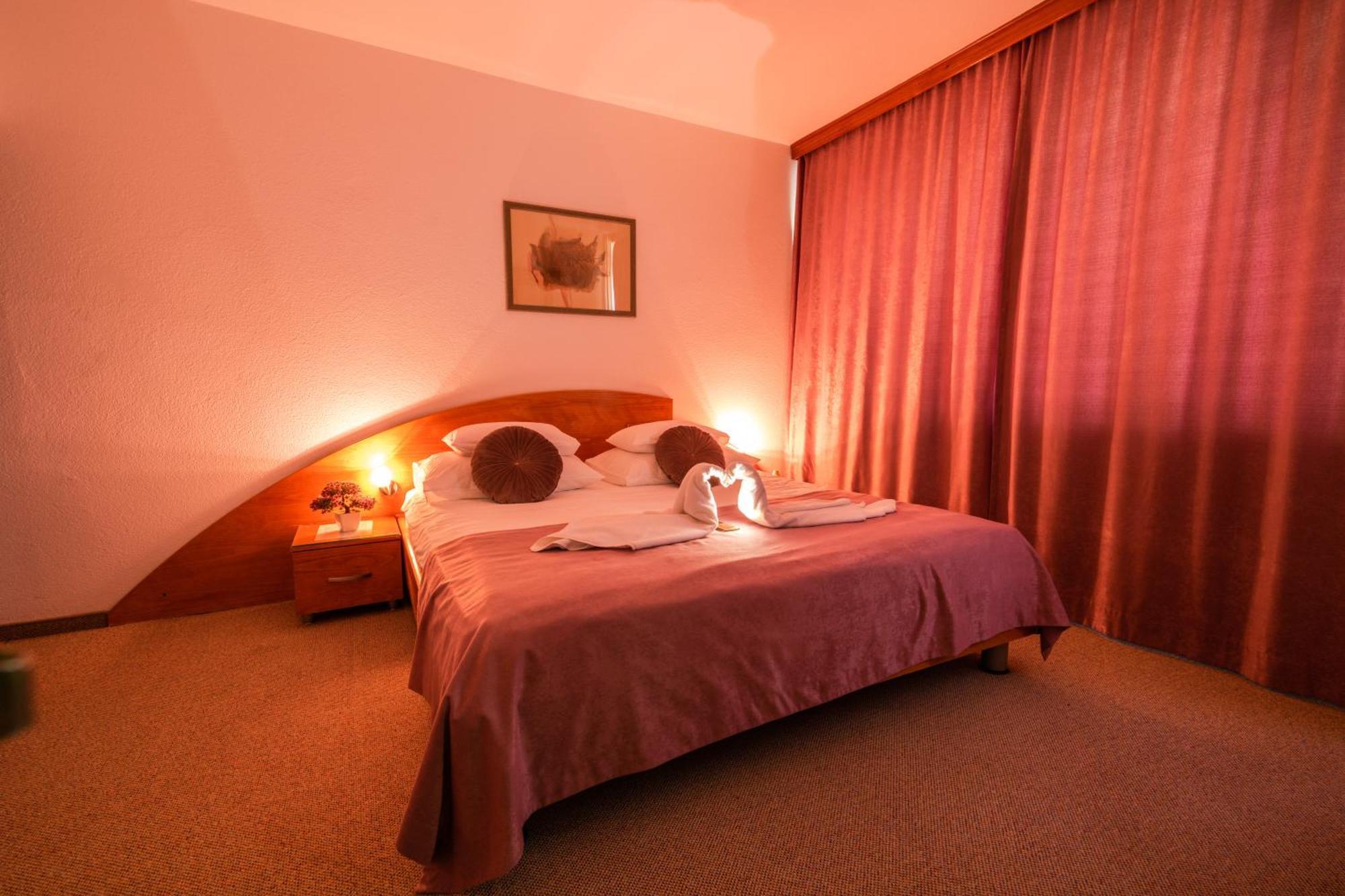 Park Hotel Bihać Eksteriør billede